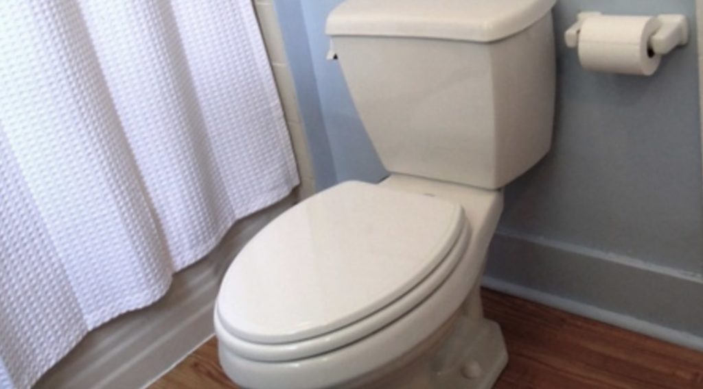 The toilet doesn’t flush completely